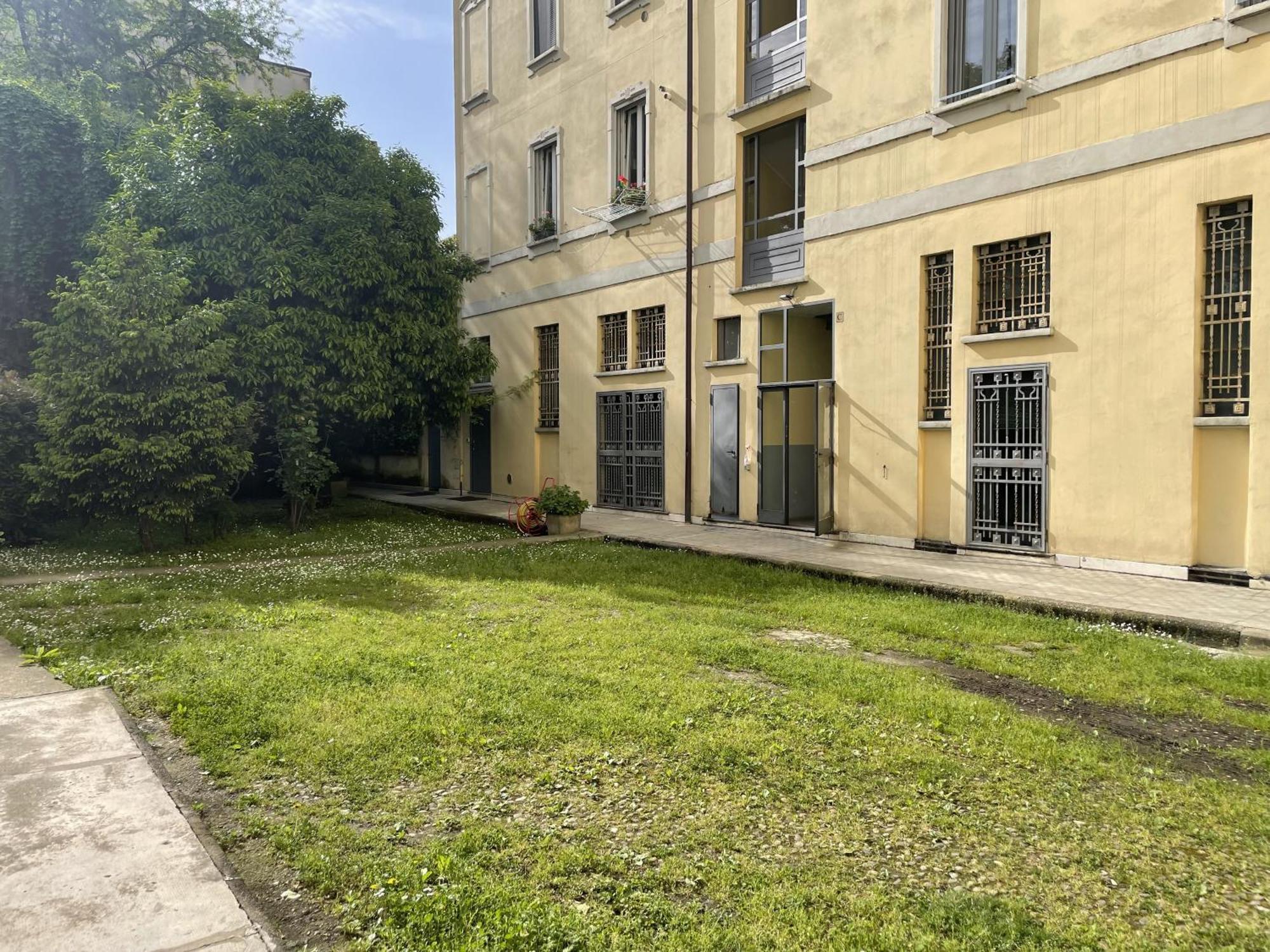 Umbria 60 Apartment Milan Exterior photo